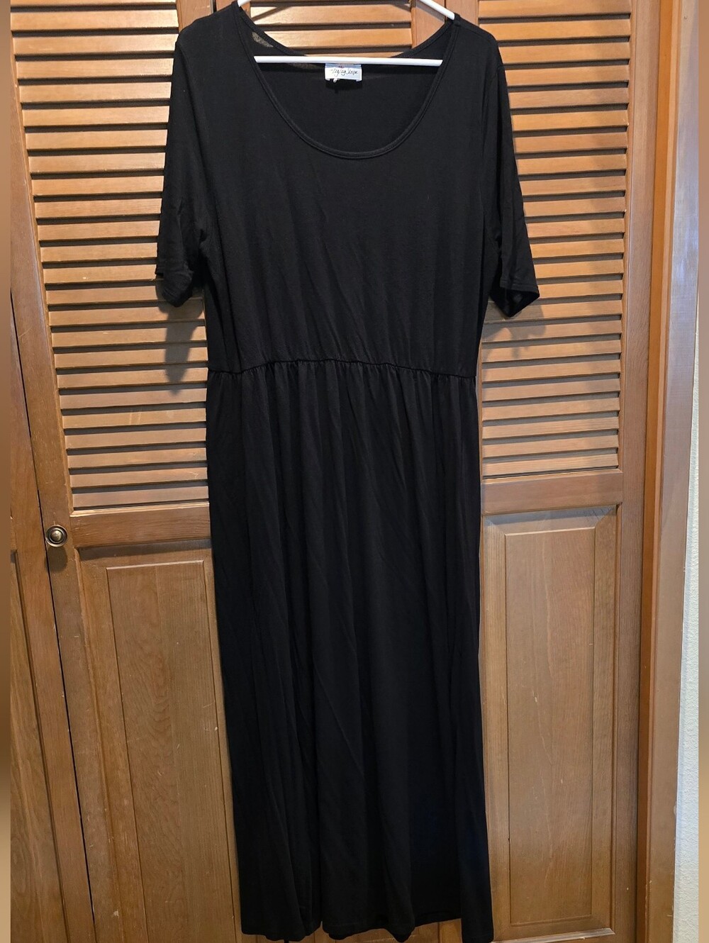 The Zig Zag Stripe Black Short Sleeve Maxi Dress XL